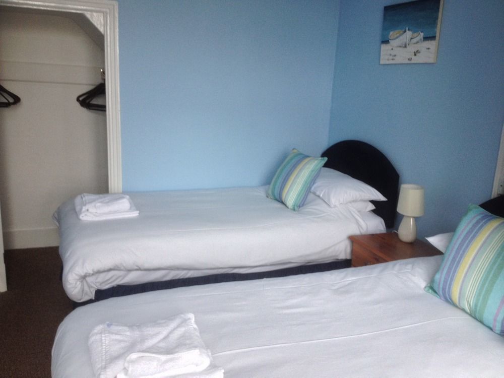 เบย์ ลอดจ์ เกสท์ เฮาส์ Hotel อีสต์บอร์น ภายนอก รูปภาพ